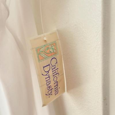 LOT 225B: NWT Silky Pajamas & Lingerie