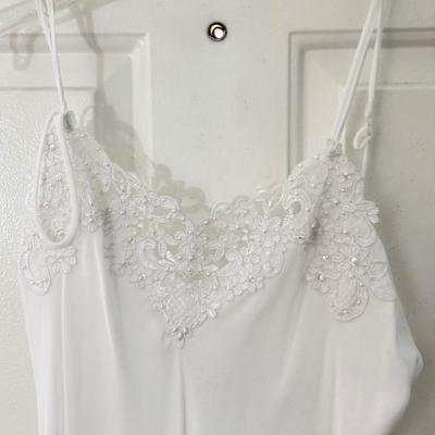 LOT 225B: NWT Silky Pajamas & Lingerie