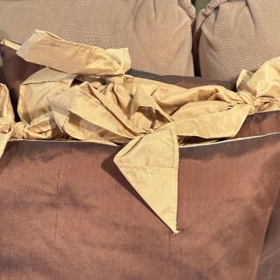 LOT 227L: Collection of Decorative Throw Pillows