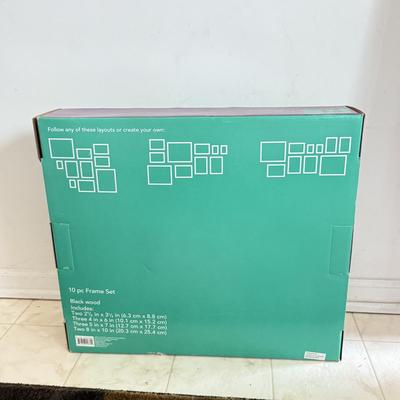 LOT 230L: Collection of Photo Frames incl. NIP