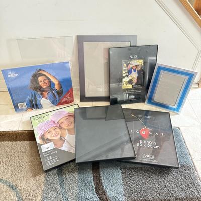 LOT 230L: Collection of Photo Frames incl. NIP