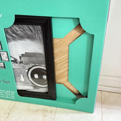 LOT 230L: Collection of Photo Frames incl. NIP