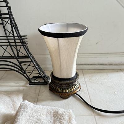 LOT 235L: Home Decor: Paris France Eiffel Towers, Lamps & Linens