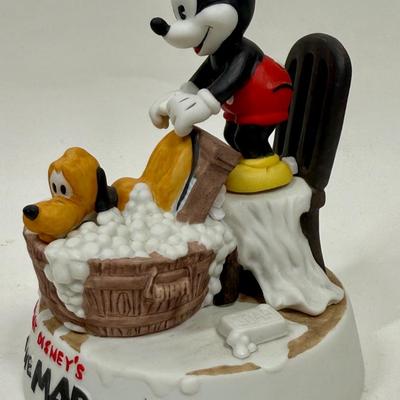 Walt Disney Co Cartoon Classics Porcelain Figure Mickey Mouse Pluto The Mad Dog