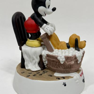 Walt Disney Co Cartoon Classics Porcelain Figure Mickey Mouse Pluto The Mad Dog