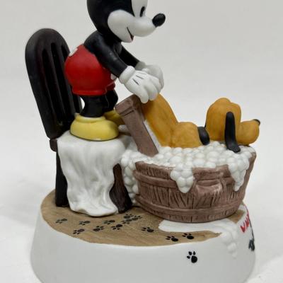 Walt Disney Co Cartoon Classics Porcelain Figure Mickey Mouse Pluto The Mad Dog