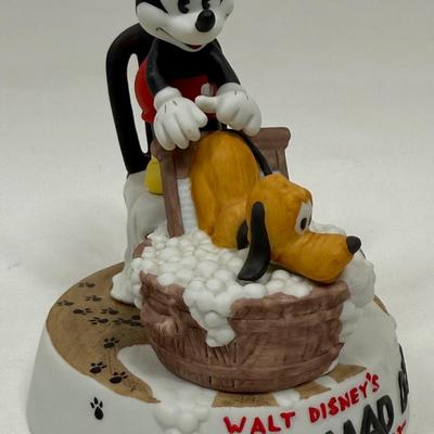 Walt Disney Co Cartoon Classics Porcelain Figure Mickey Mouse Pluto The Mad Dog