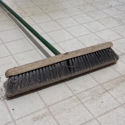 Libman, Quickie, and Other Brooms (WC-DZ)