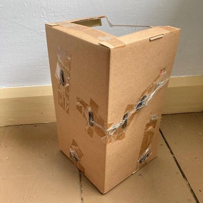 LOT 298: Star Wars Episode 1 - Darth Maul Mega Collectible Figurine 37934 in Original Package