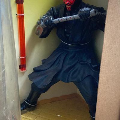 LOT 298: Star Wars Episode 1 - Darth Maul Mega Collectible Figurine 37934 in Original Package