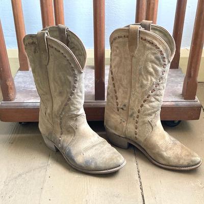 LOT 300: Rolling Wooden Boot Holder with Pair of Cowboy Boots