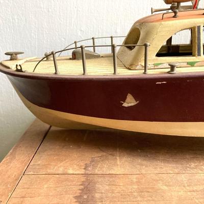 LOT 302: Vintage ITO Made in Japan Toy Boat
