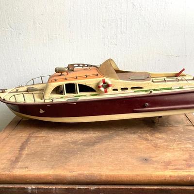 LOT 302: Vintage ITO Made in Japan Toy Boat