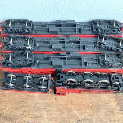 LOT 304: Large Toy Train Collection - Bachman, Spectrum (Amtrak), Walthers, Little Joe and More