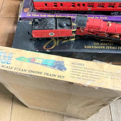 LOT 304: Large Toy Train Collection - Bachman, Spectrum (Amtrak), Walthers, Little Joe and More