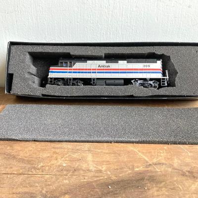 LOT 304: Large Toy Train Collection - Bachman, Spectrum (Amtrak), Walthers, Little Joe and More