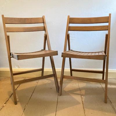LOT 305: Four Vintage Wooden Folding Chairs
