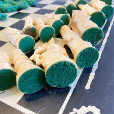 LOT 313: Vintage Transco Adult Games Wooden Chess / Checkers Table with Mandarin Celluloid Chess Set and Nonpareil Checkers