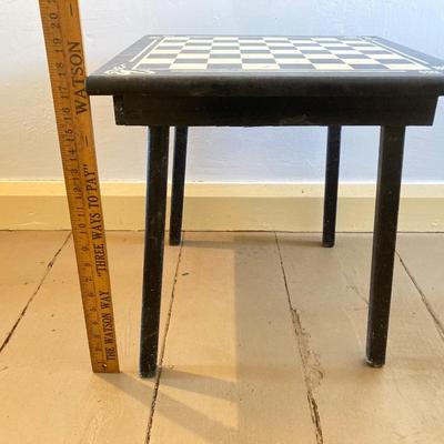 LOT 313: Vintage Transco Adult Games Wooden Chess / Checkers Table with Mandarin Celluloid Chess Set and Nonpareil Checkers