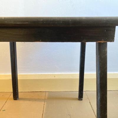 LOT 313: Vintage Transco Adult Games Wooden Chess / Checkers Table with Mandarin Celluloid Chess Set and Nonpareil Checkers