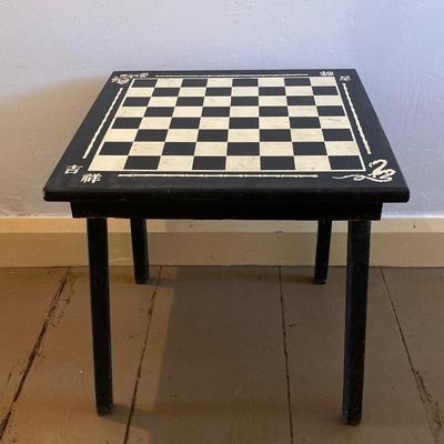 LOT 313: Vintage Transco Adult Games Wooden Chess / Checkers Table with Mandarin Celluloid Chess Set and Nonpareil Checkers
