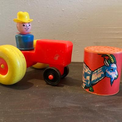 LOT 323: Vintage Toy Collection - Tootsie Toy Military Jeep, Miniature Tools, Stock Market Investor Bank, Western Union Dolly Gram, Soma...