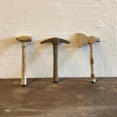 LOT 323: Vintage Toy Collection - Tootsie Toy Military Jeep, Miniature Tools, Stock Market Investor Bank, Western Union Dolly Gram, Soma...