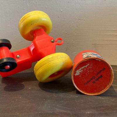 LOT 323: Vintage Toy Collection - Tootsie Toy Military Jeep, Miniature Tools, Stock Market Investor Bank, Western Union Dolly Gram, Soma...