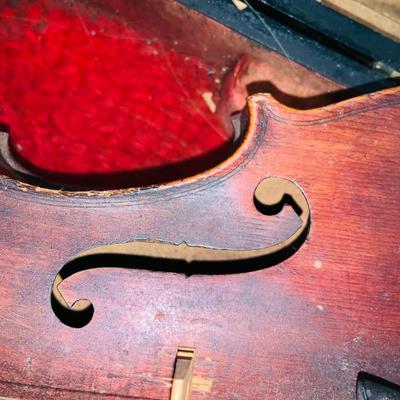 LOT 328: Vintage/Antique Violin with Wood Case and Bow