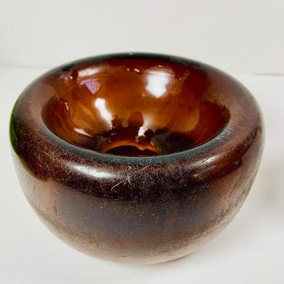 LOT 330: Vintage Clevenger Brothers 18-19th Century Glass Reproduction Amethyst and Green Amber Pitchers, and Amber Bowl