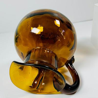 LOT 330: Vintage Clevenger Brothers 18-19th Century Glass Reproduction Amethyst and Green Amber Pitchers, and Amber Bowl