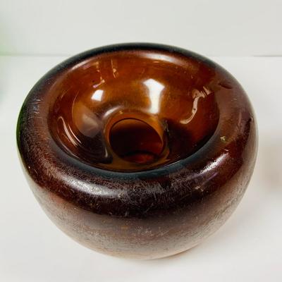 LOT 330: Vintage Clevenger Brothers 18-19th Century Glass Reproduction Amethyst and Green Amber Pitchers, and Amber Bowl