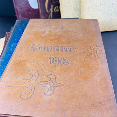 LOT 334: Vintage Haddon Heights High School Year Books - Garneteer from the 1942 -1951