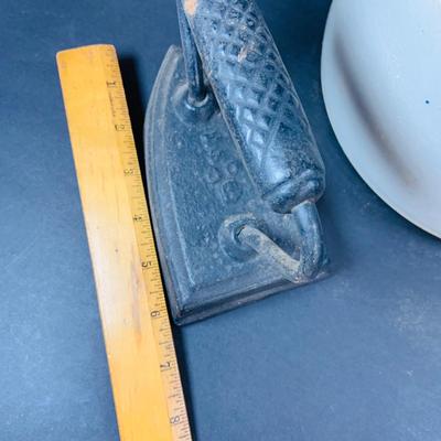 LOT 335: Vintage #2 Stoneware Crock and 2 Cast Irons