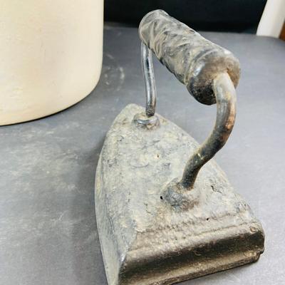 LOT 335: Vintage #2 Stoneware Crock and 2 Cast Irons