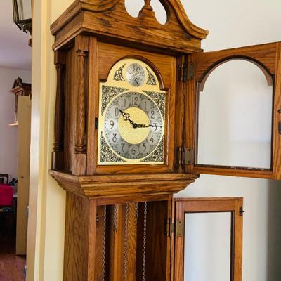 LOT : Vintage King Arthur Clock Company Grandfather Clock