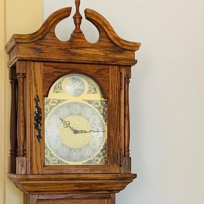 LOT : Vintage King Arthur Clock Company Grandfather Clock