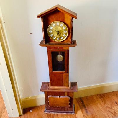 LOT 338: Handcrafted Wood Cased Battery Operated Pendulum Clock