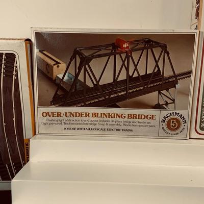 LOT339: Bachmann HO Scale Train Cars, Track and Accessories In Original Packages