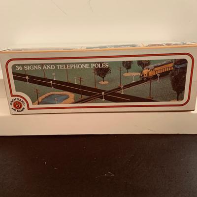 LOT339: Bachmann HO Scale Train Cars, Track and Accessories In Original Packages