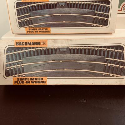 LOT339: Bachmann HO Scale Train Cars, Track and Accessories In Original Packages