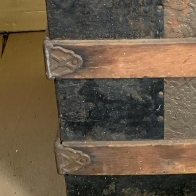 LOT 347: Antique Victorian Steamer Trunk with Dome Top and Inner Tray