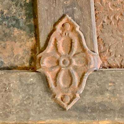 LOT 347: Antique Victorian Steamer Trunk with Dome Top and Inner Tray