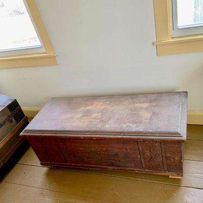 LOT 348: Forest Park Line Vintage/Antique Cedar Chest
