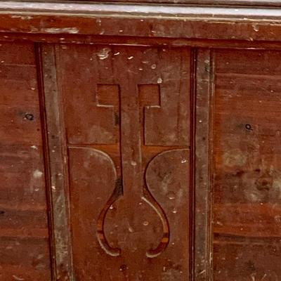 LOT 348: Forest Park Line Vintage/Antique Cedar Chest