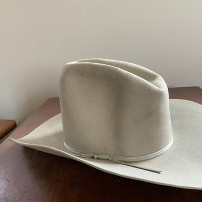 LOT 351: Collection of Vintage Cowboy hats
