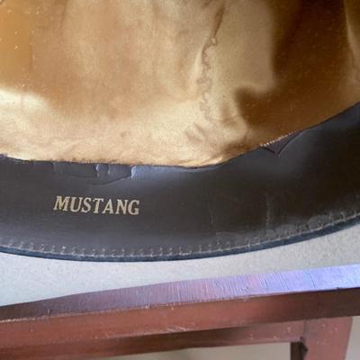 LOT 351: Collection of Vintage Cowboy hats