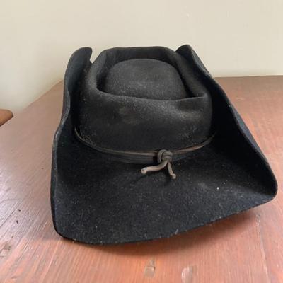LOT 351: Collection of Vintage Cowboy hats