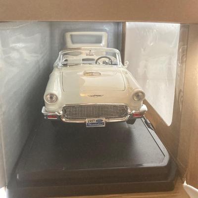LOT 352: Die Cast 1957 Ford Thunderbird and 1958 Edsel Citation - 1:18 Scale in Original Packaging