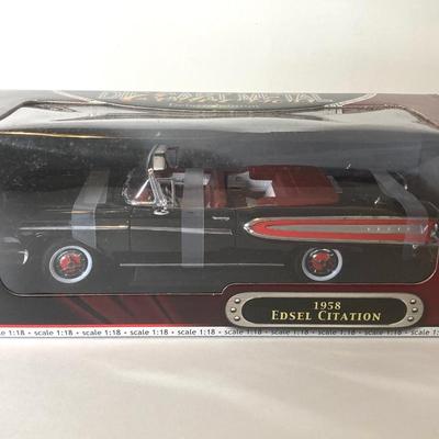 LOT 352: Die Cast 1957 Ford Thunderbird and 1958 Edsel Citation - 1:18 Scale in Original Packaging